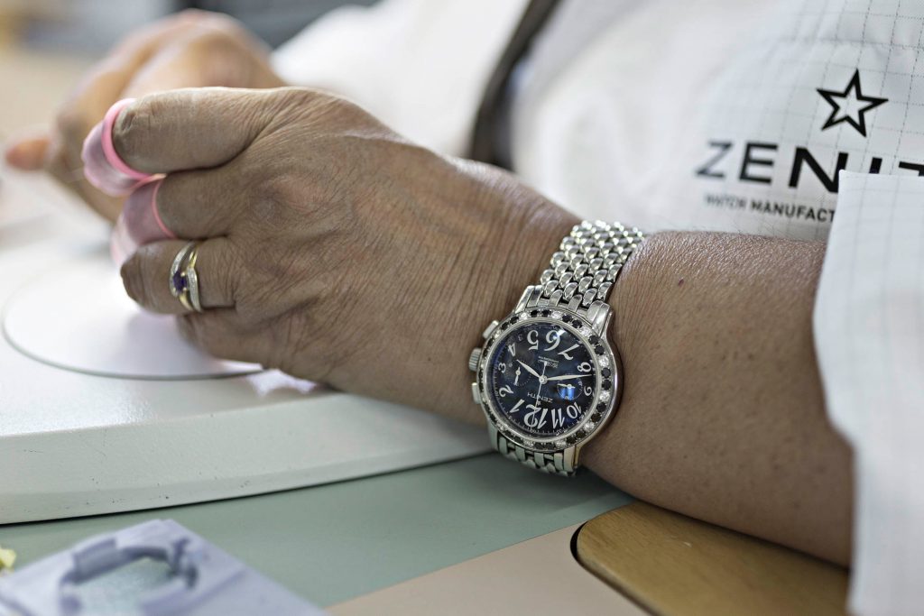 Công nghiệp đồng hồ Thụy Sĩ: Thay đổi hay là chết?