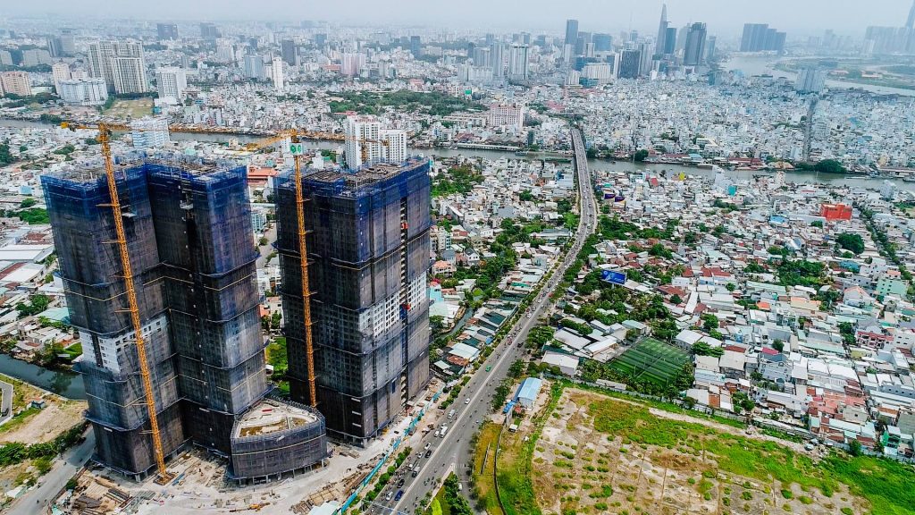 Đất lại sốt giá