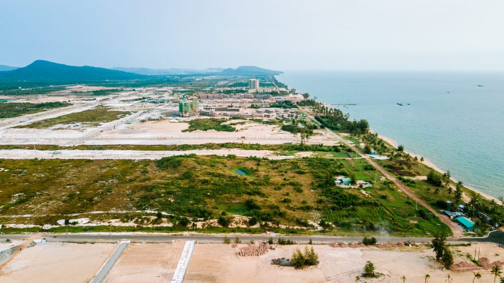 Giải bài toán sốt đất đặc khu