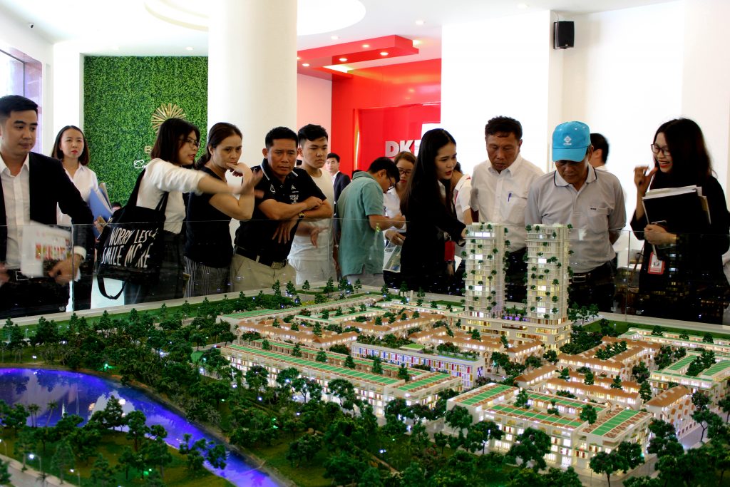 Cơ hội vàng cho nhà đầu tư bất động sản năm 2021 2 Bắt "sóng" các nhà đầu tư lớn, bất động sản tỉnh lẻ thiết lập mặt bằng giá mới - www.DienDanKinhTe.vn -