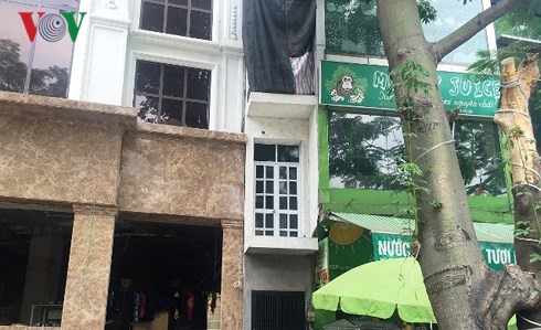 Hà Nội quyết xử lý, nhà “siêu mỏng, siêu méo” vẫn gia tăng