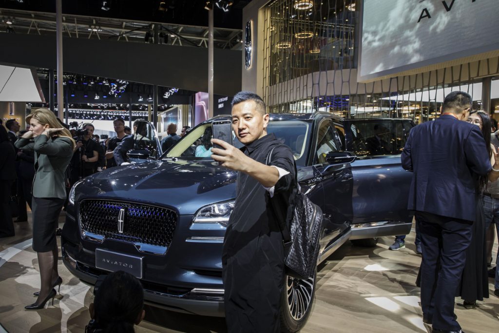 Gần 7.000 xe sang Mercedes tại Việt Nam phải quay về xưởng