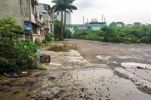 Sau ‘lệnh’ Chủ tịch Hà Nội, bãi xe lậu 10.000m2 đất ‘vàng’ bị xóa sổ
