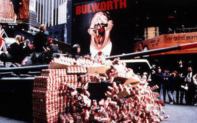 Lái cả xe tăng bắn bảng hiệu Cocacola để quảng cáo nhưng vẫn thất bại, đây là bài học tỷ phú Richard Branson khuyên các startup