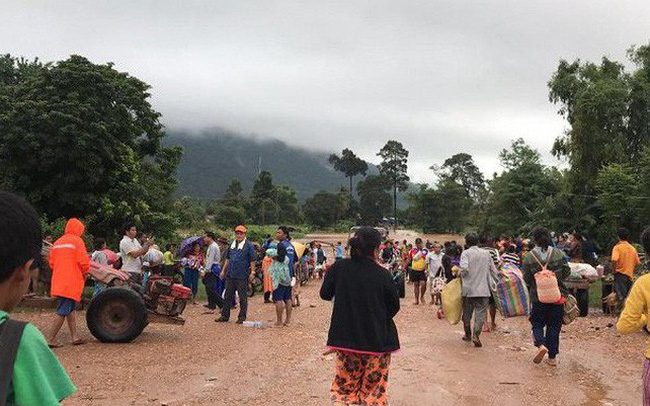 Bầu Đức thuê máy bay ứng cứu công nhân mắc kẹt do vỡ đập thủy điện tại Lào