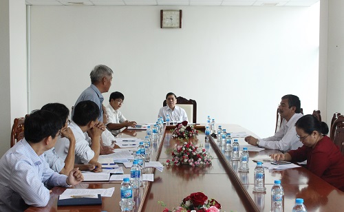 Lãnh đạo UBND tỉnh nghe báo cáo giải quyết vướng mắc về chính sách cho thuê đất đối với các dự án trên địa bàn tỉnh