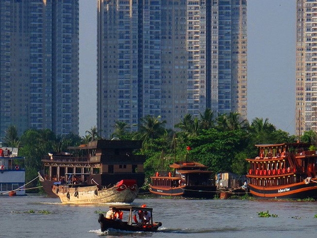 Đừng bóp nát diện mạo sông Sài Gòn