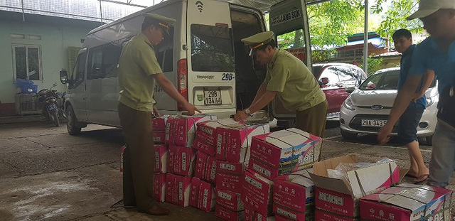 Nhập lậu hạt dưa từ Trung Quốc về làm bánh trung thu