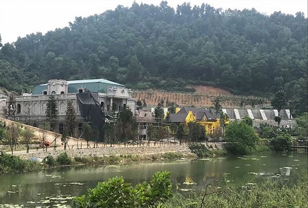 Xẻ thịt đất rừng xây biệt thự tại Sóc Sơn: Tấp nập mua bán