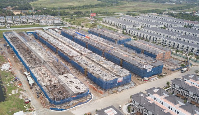 Nhà phố xây sẵn tại TP.HCM tăng giá đến 80% sau một năm