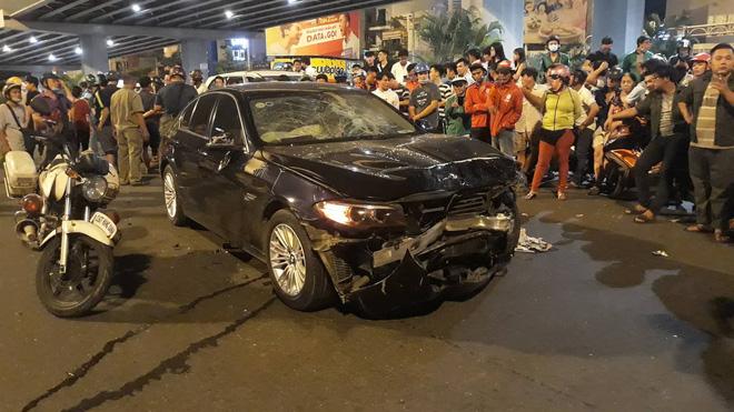Nhân chứng vụ nữ tài xế điều khiển xe BMW gây tai nạn ở Sài Gòn: ‘Cô gái trẻ bị kéo lê khoảng 20m nên không qua khỏi…’