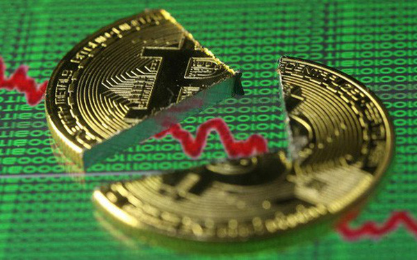 Bitcoin sụt giảm thê thảm, các công ty đào tiền mã hóa đua nhau phá sản