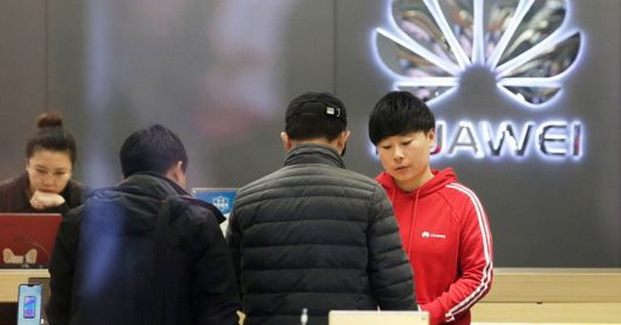 Huawei đã phải hứng chịu những gì trong tuần đen tối vừa qua?
