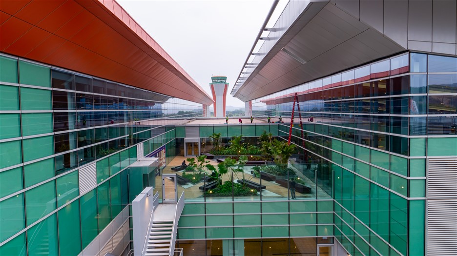 Sân bay Vân Đồn hay “cuộc du ngoạn trên vùng di sản”