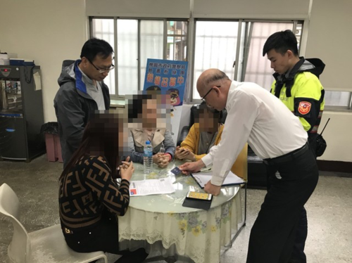 Công ty làm visa cho đoàn khách Việt biến mất bị phạt 33 triệu đồng