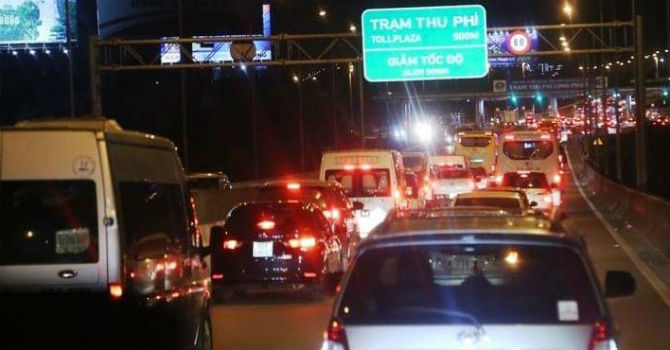 “Cấm cửa” 2 ô tô vào cao tốc: Tổng cục Đường bộ yêu cầu VEC giải trình