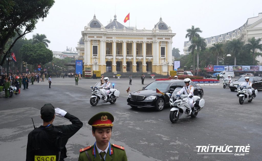 Thượng đỉnh ngày 2: TT Trump và chủ tịch Kim đến khách sạn Metropole, bắt đầu chương trình đối thoại