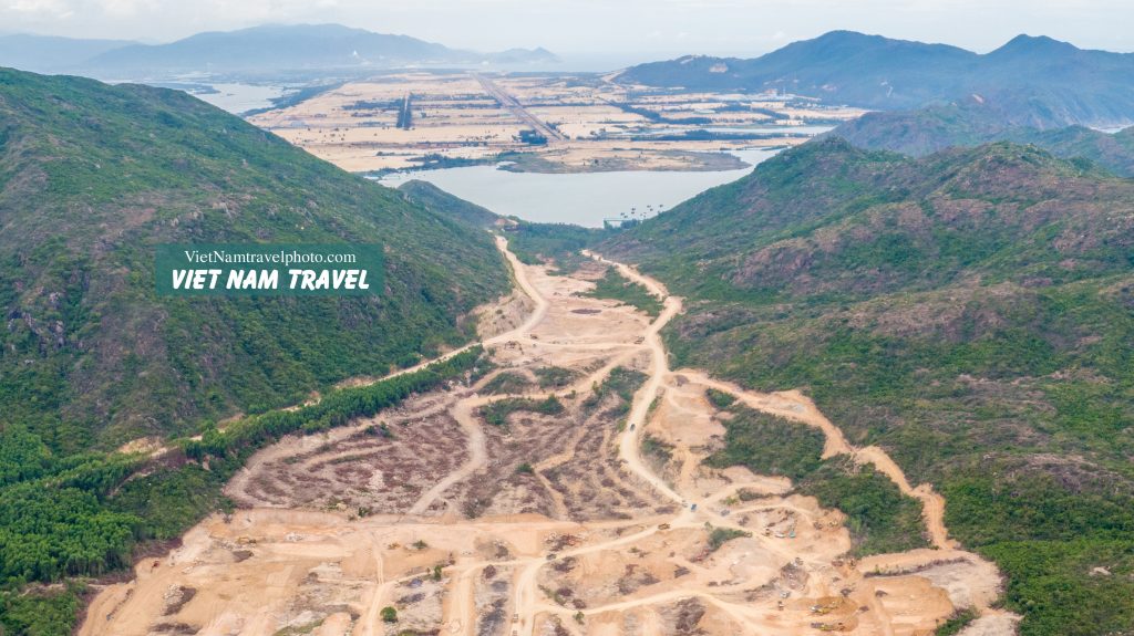 Chủ trương đầu tư Cầu nối từ đường trục Khu kinh tế đến Khu du lịch Hải Giang Merry Land