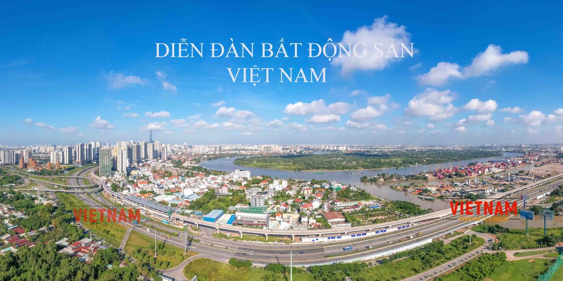 Lực đẩy từ phía Đông