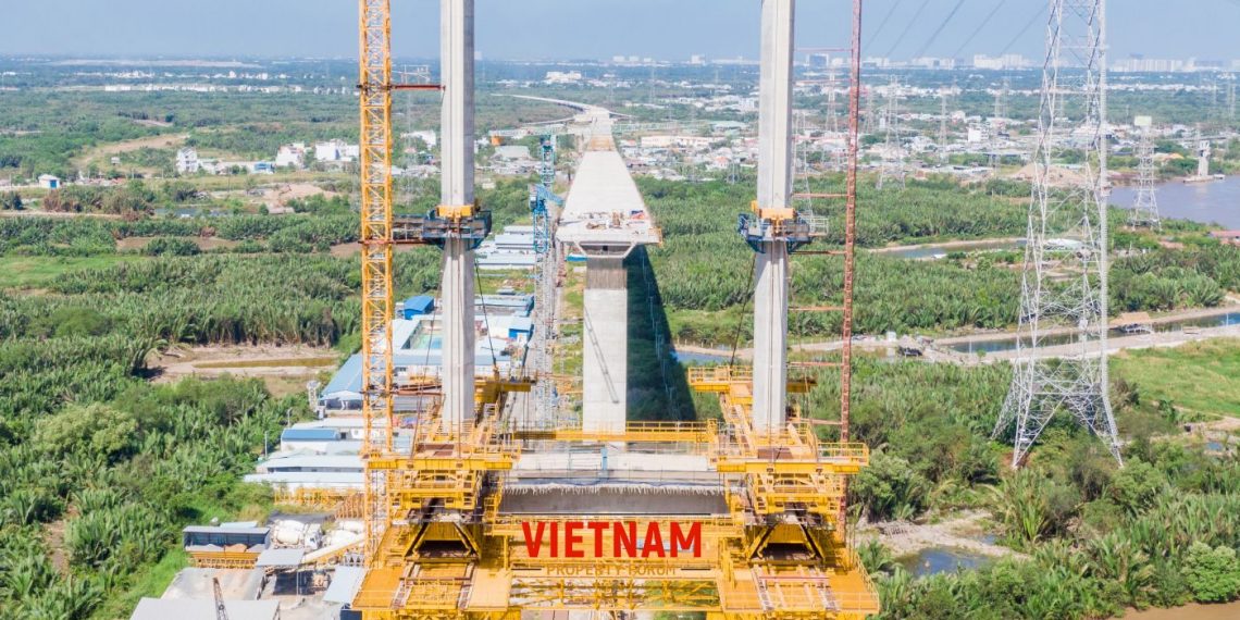 Dự án cao tốc Bến Lức – Long Thành tiếp tục ngừng thi công do ‘khát vốn’