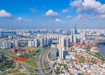 Lực đẩy từ phía Đông