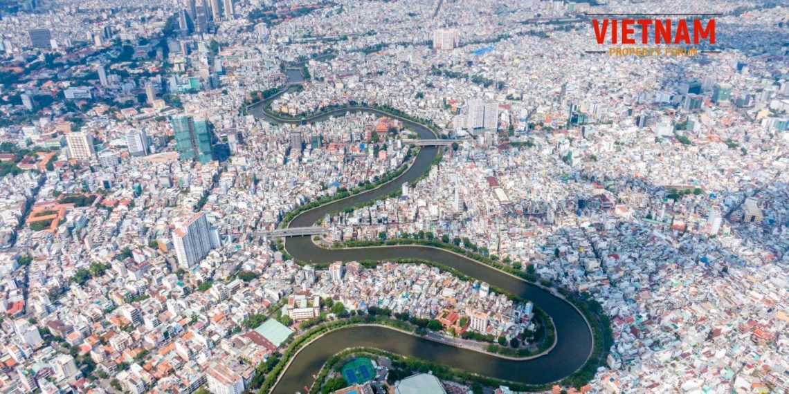 TP.HCM: Nhà trên kênh, di dời… trên giấy