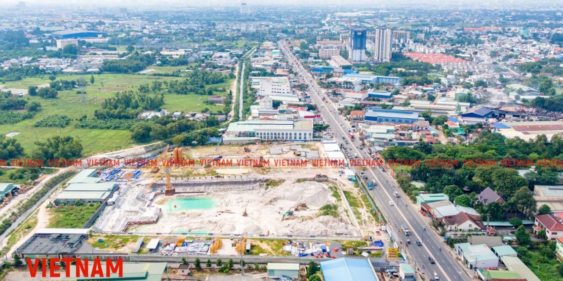 Hàng chục dự án bất động sản chờ lời hứa gỡ ‘nút cổ chai’ trên Quốc lộ 13