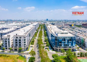 Giá thép tăng “sốc”, nhiều dự án bất động sản ngưng thi công