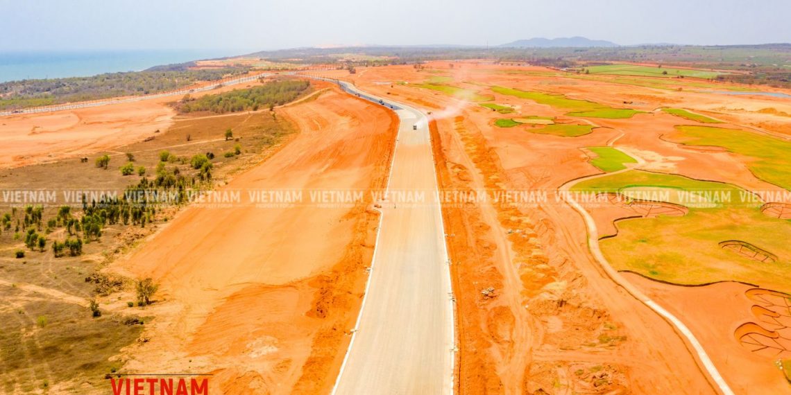 Cao tốc Phan Thiết – Dầu Giây đang thi công ra sao giữa mùa dịch?