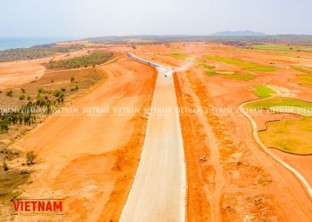 Cao tốc Phan Thiết – Dầu Giây đang thi công ra sao giữa mùa dịch?