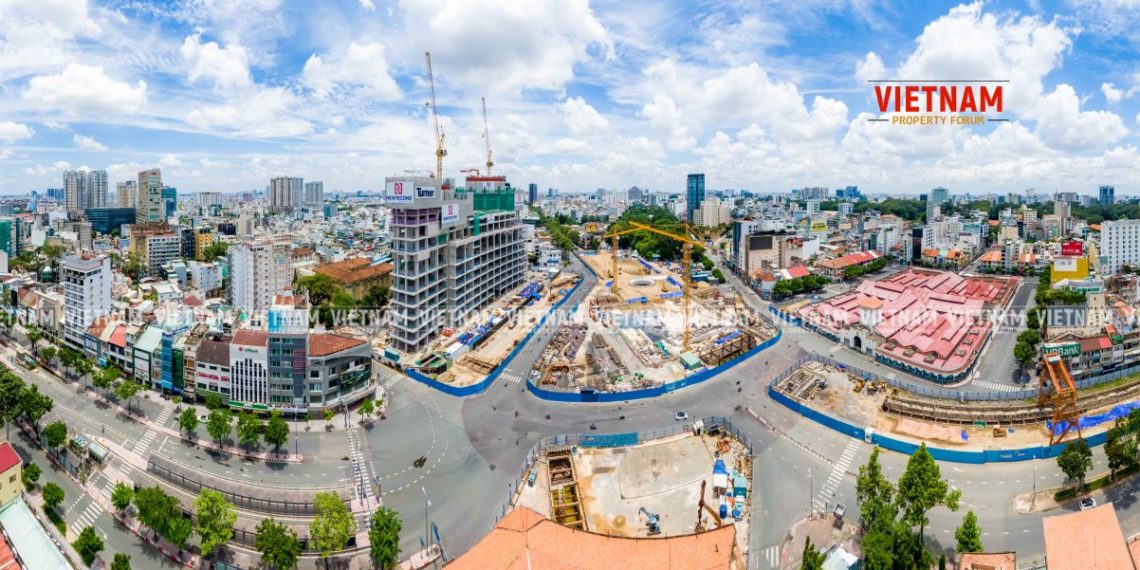 Dòng vốn ngoại chực chờ rót vào thị trường bất động sản Việt Nam