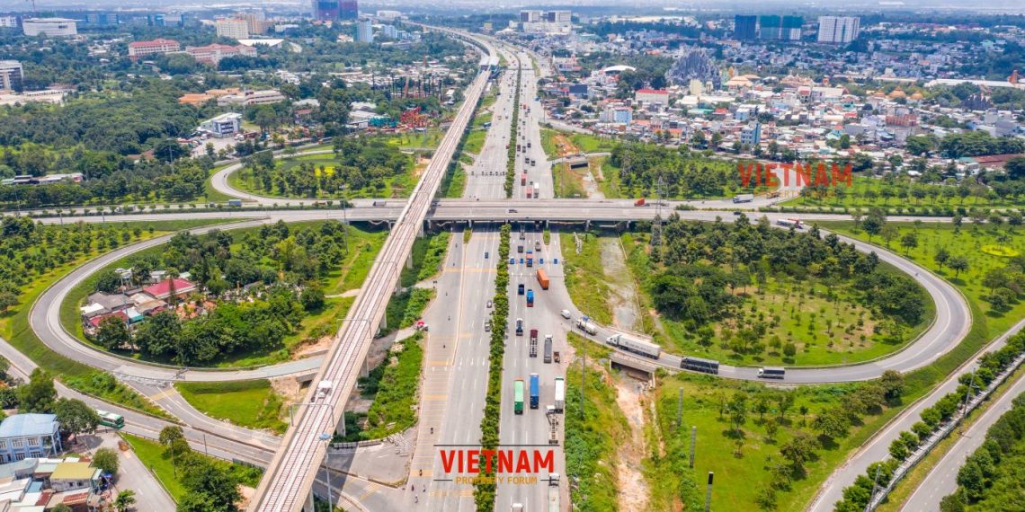 Cận cảnh 10 khu đô thị dọc tuyến metro số 1 của TP.HCM