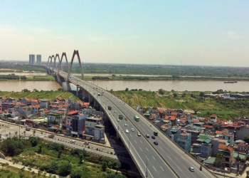 Một thập kỷ làm cầu vượt sông của Hà Nội