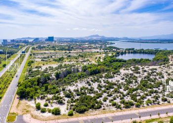 Môi giới và chiêu trò tạo sốt đất ảo