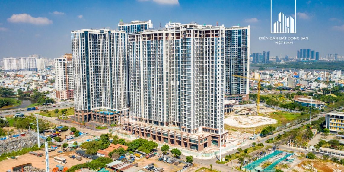 Là dự án đầu tiên Nam tiến của “đại gia” Xuân Mai, Tổ hợp Eco Green Saigon trong năm 2022 được triển khai ra sao?