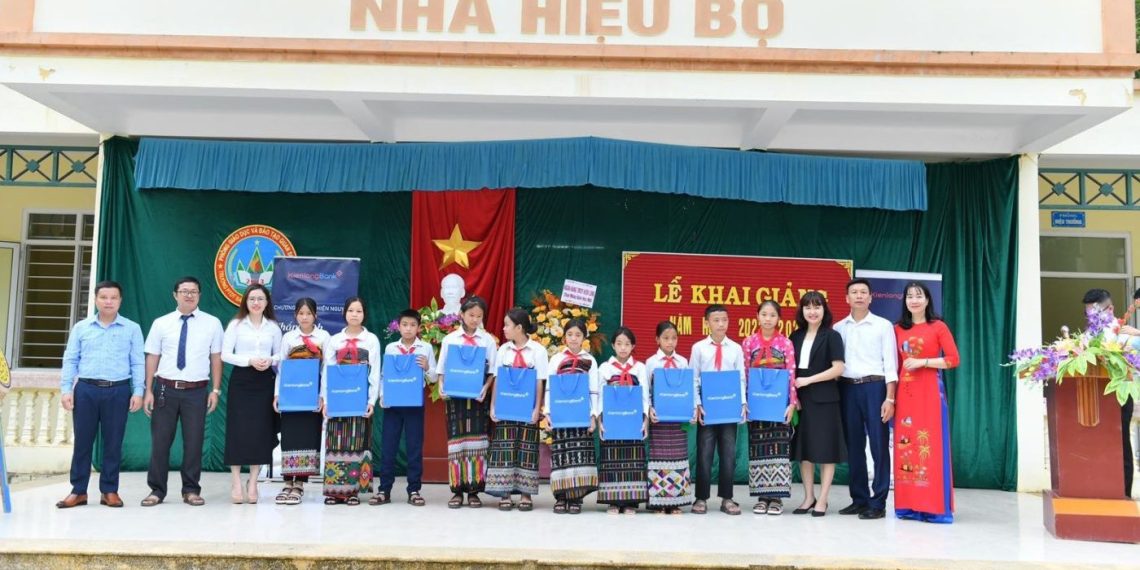 KienlongBank hỗ trợ vùng sâu, vùng xa các hoạt động giáo dục và tác vụ ngân hàng, dịch vụ công