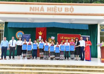 KienlongBank hỗ trợ vùng sâu, vùng xa các hoạt động giáo dục và tác vụ ngân hàng, dịch vụ công