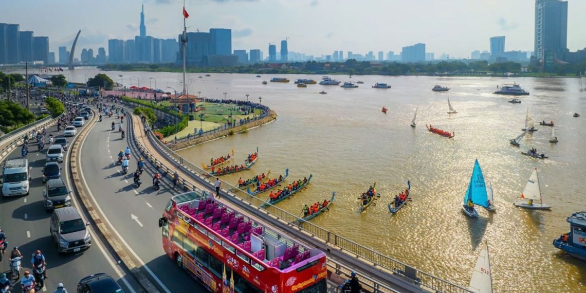 Hình ảnh TPHCM trong trái tim những người con của Thành phố