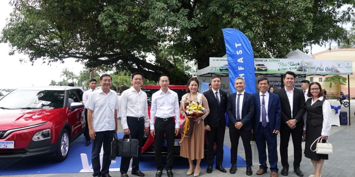 Lãnh đạo tỉnh Kiên Giang làm việc với Đoàn công tác cấp cao Vingroup