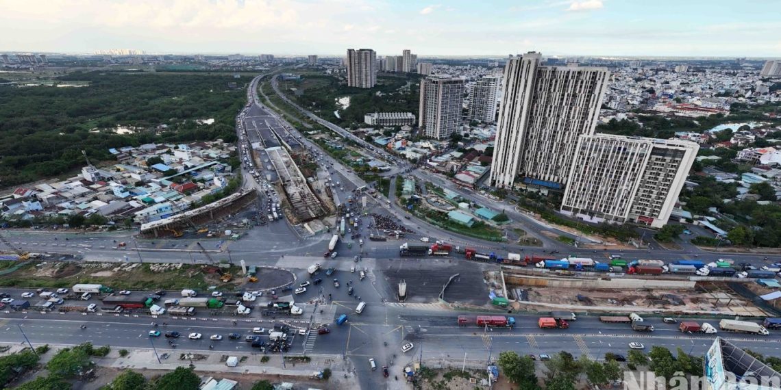 [Ảnh] Cận cảnh hầm chui An Phú sắp thông xe vào tháng 6