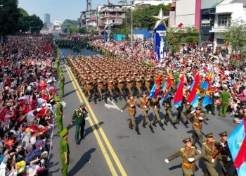 Cả nước hân hoan ngày thống nhất non sông