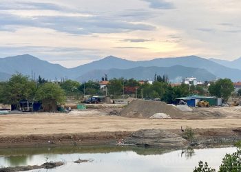 Đẩy nhanh tiến độ các dự án trọng điểm tại Khu kinh tế Vân Phong