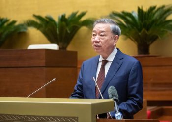 Thắp lên ngọn lửa Đổi mới – Khát vọng – Hành động, vì một Việt Nam giàu mạnh, phồn vinh, hùng cường