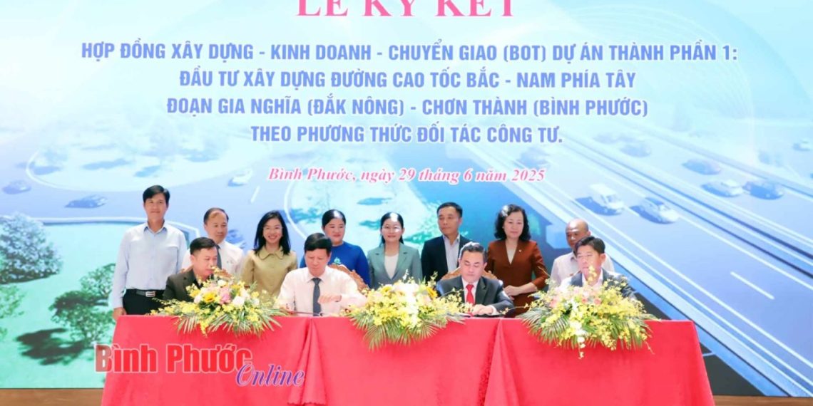 Ký kết hợp đồng dự án thành phần 1 cao tốc Bắc – Nam phía Tây đoạn Gia Nghĩa – Chơn Thành