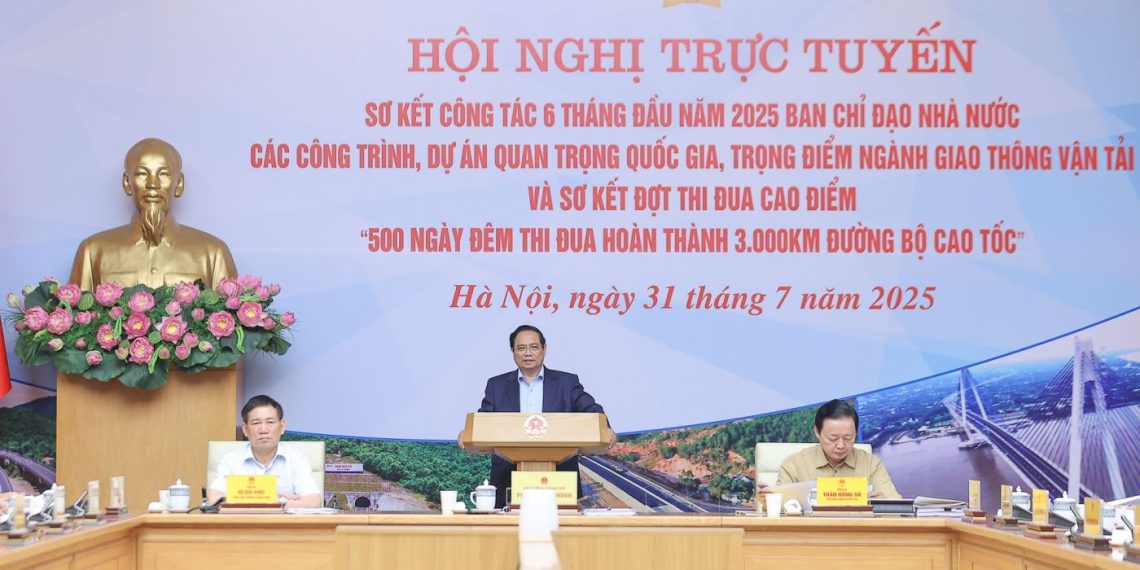 Thủ tướng: Phải dứt khoát hoàn thành mục tiêu 3.000 km cao tốc