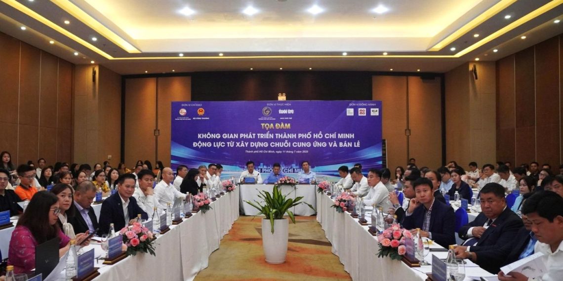 Phát triển quy hoạch không gian thương mại – dịch vụ gắn với đô thị đa trung tâm