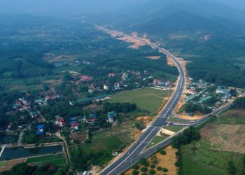 Dự kiến đầu tư hơn 22.000 tỉ đồng mở tuyến cao tốc xuyên núi Tây Bắc