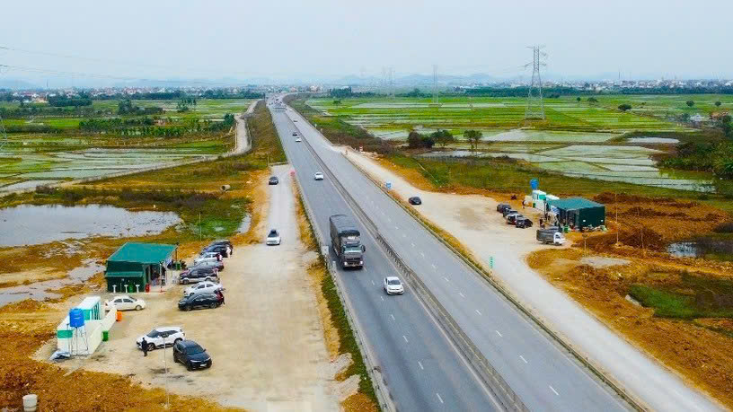 Rút ngắn tối đa thủ tục, khẩn trương hoàn thành xây trạm dừng nghỉ trên cao tốc
