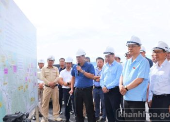 Phó Chủ tịch Quốc hội Vũ Hồng Thanh khảo sát tình hình thực hiện Dự án đường bộ cao tốc Khánh Hòa – Buôn Ma Thuột giai đoạn 1