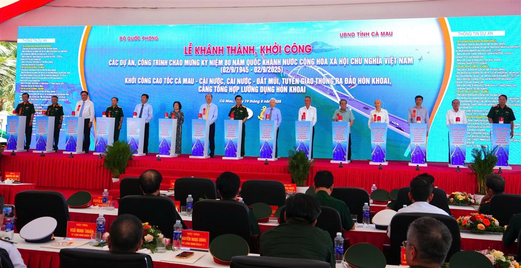 Khởi công cao tốc Cà Mau – Đất Mũi, tuyến giao thông ra đảo Hòn Khoai và Cảng tổng hợp lưỡng dụng Hòn Khoai
